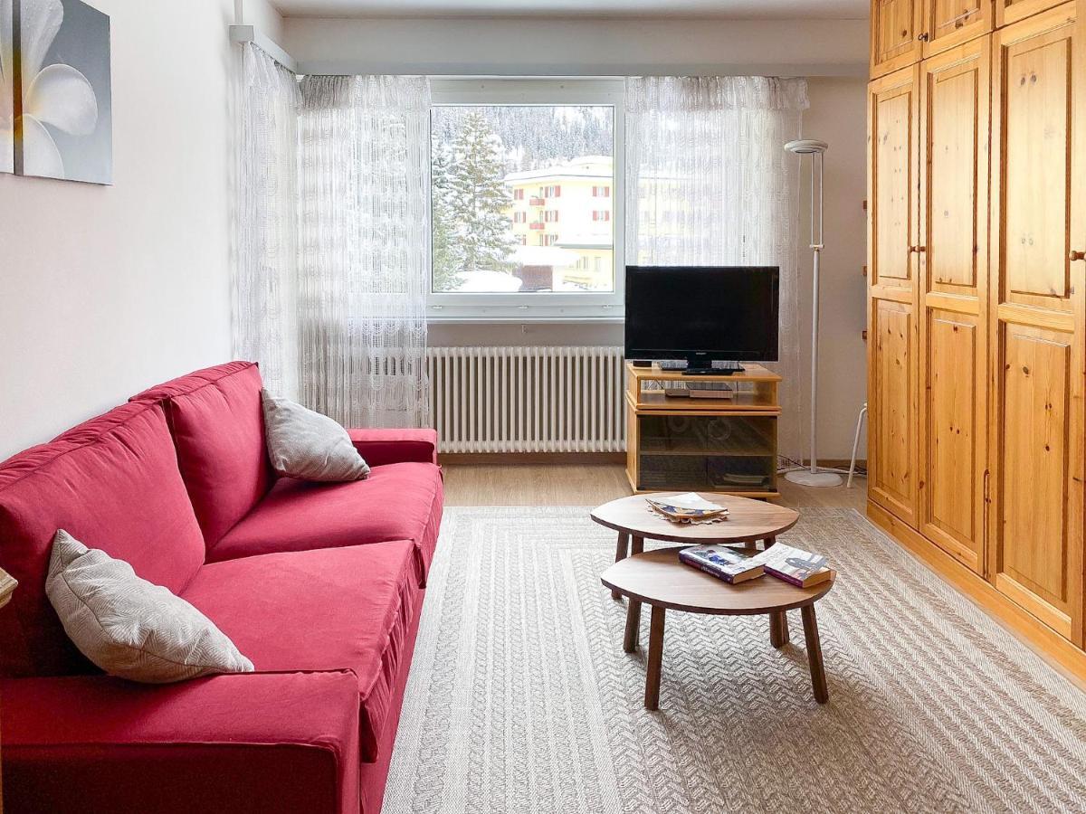 Zentrale Wohnung in St. Moritz mit großem Balkon Exterior foto