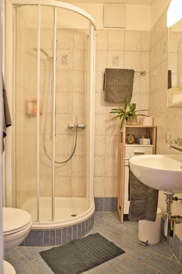 Zentrale Wohnung in St. Moritz mit großem Balkon Exterior foto
